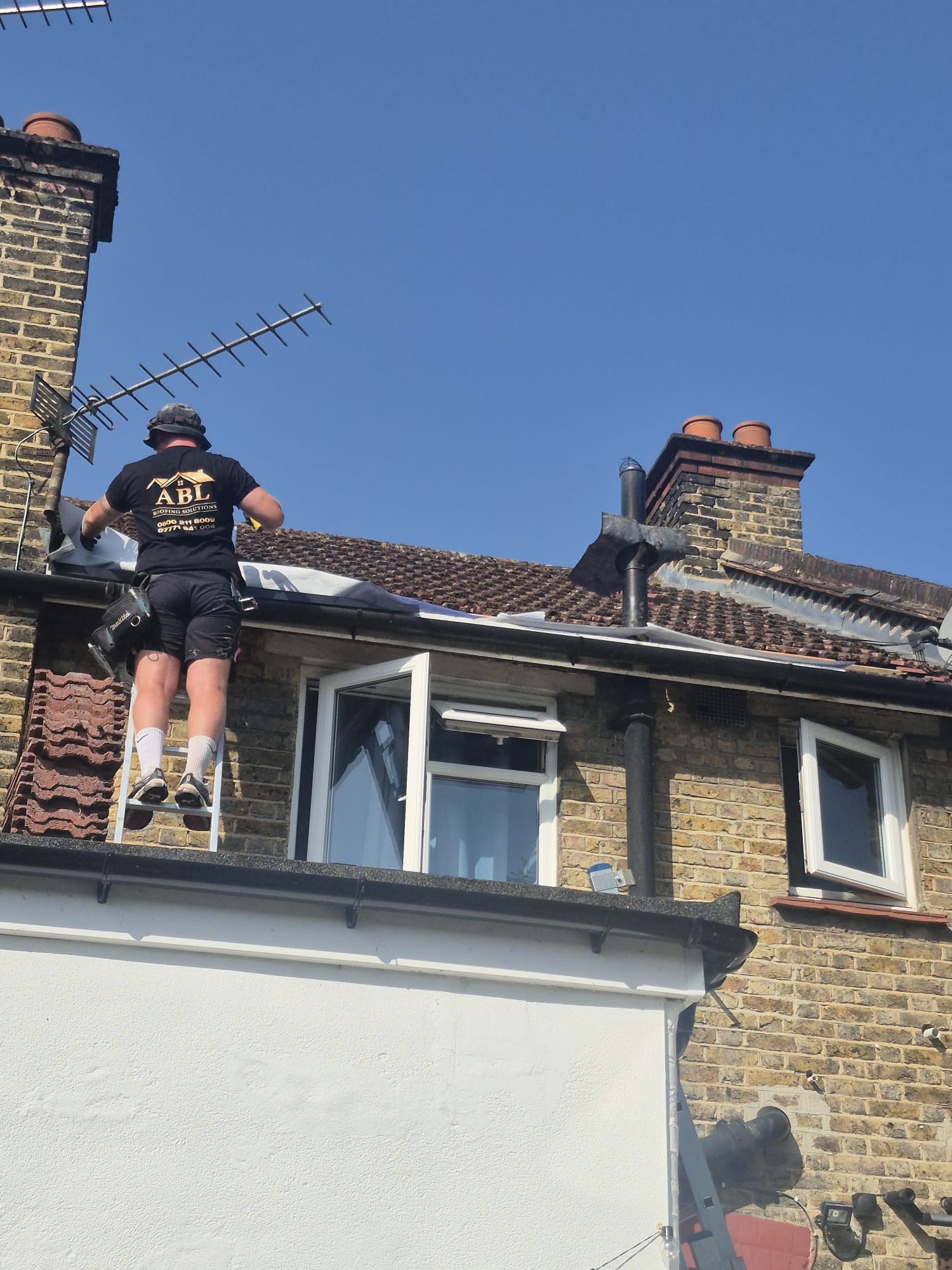 ABL Roofing replacing roof felt and tiles